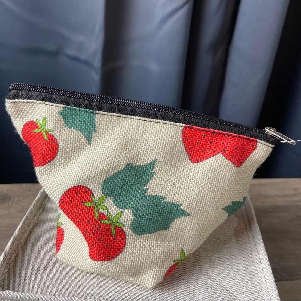 Strawberry Print Cream Pouch - Picture 3 of 6